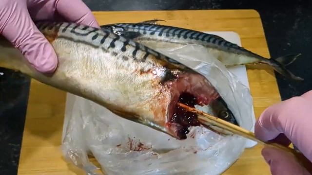 СКУМБРИЯ как КОПЧЕНАЯ в Домашних условиях. Очень вкусная слабосоленая скумбрия