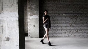 Необычные походки будущих супер – моделей