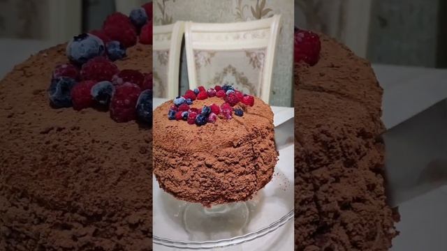 Шоколадный медовик с кремом пломбир😋