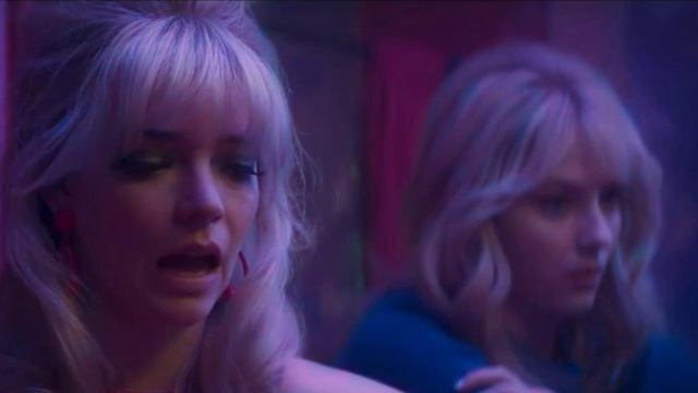 Топит. Прошлой ночью в Сохо. Крайнбери смотреть онлайн