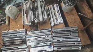 Сколько можно заработать на 36 дивиди плеерах если их разобрать и сдать на металлолом. В поисках мет