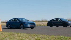 Toyota Camry 2025 против Honda Accord // DRAG & ROLL RACE