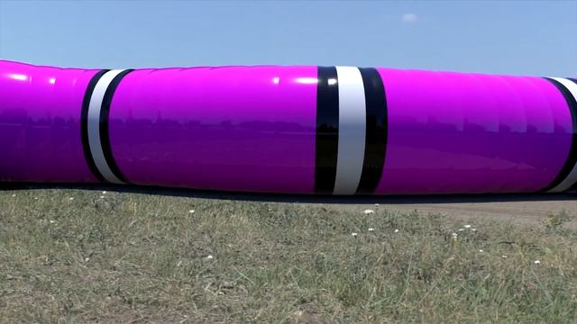 Slither io In Real Life. Червяк встретился с грузовиком. смотреть онлайн