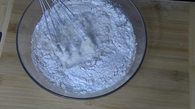 Przepis na pyszne i tanie naleśniki z cukinią. Zdrowe, pożywne, smaczne. Szybko zrobisz