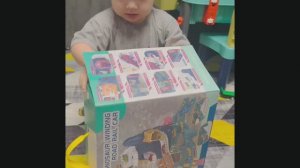 Автотрек с машинками, подарили на День рождения! 2 года 🎈Распаковываем подарок🎊