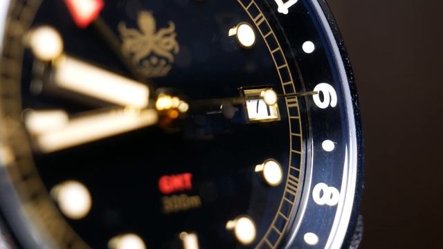 The Flying Kraken! Phoibos Eagle Ray GMT Review PX023D