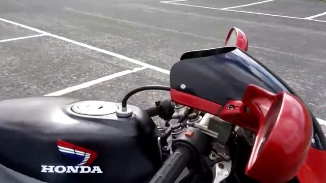 VFR400r NC21 1986 Walk about смотреть онлайн