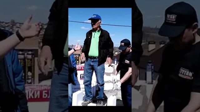 Тестируем газоблок и пена-клей