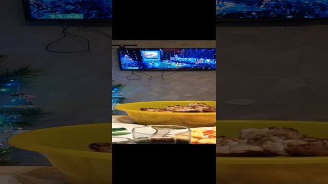 С новым годом смотреть онлайн