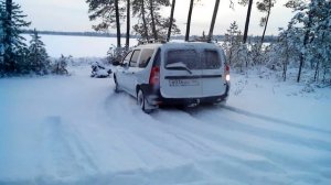 Lada Largus по снегу