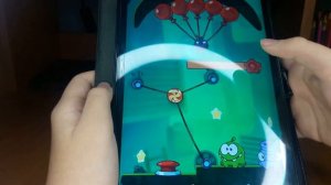 Играю в игру Cut the rope 2 (Ам ням). Пройденные уровни (108-120).