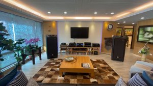 Tannoy Kingdom Royal, Mclntosh Ma7200, Mclntosh c301, audio sound test at living room