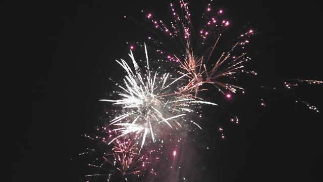 САЛЮТ 2025 смотреть онлайн