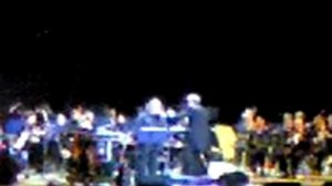 Александр Градский меж высоких хлебов затерялся