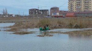 лодка ЛК-12А Очистка от Камышей Грязевого озера. Махачкала