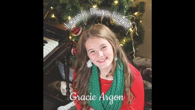 Gracie Argon Oh Holy Night смотреть онлайн