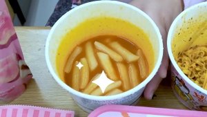 Korean Convenience Store Food Mukbang! PINK DESSERT JELLY CANDY by HIU 하이유