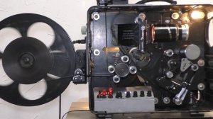 Киноустановка "КН-11" 1957 года в работе (переделка)