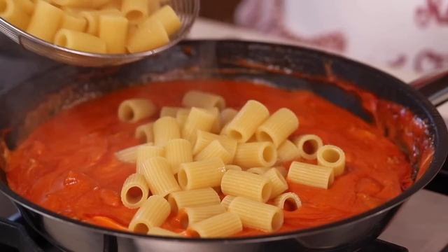 PASTA AL FORNO SAPORITA Ricetta Facile di Benedetta - Baked Pasta Easy Recipe смотреть онлайн