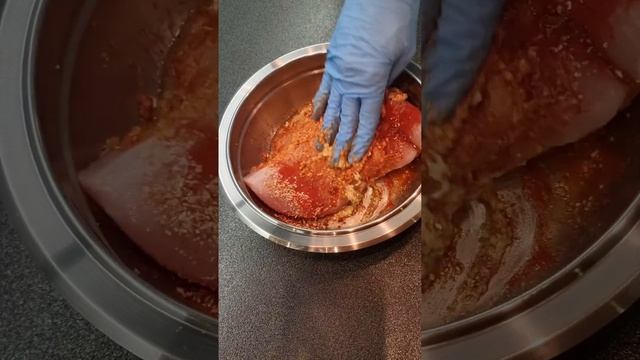 Самая сочная грудка индейки запеченная в духовке😋