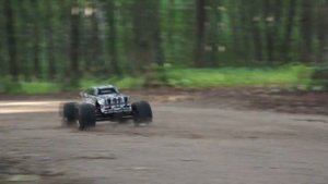 Купил старый Traxxas E-maxx для башинга. Фатальная ошибка!