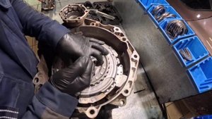 Шкода Октавия, сухая DSG7 (DQ200). Замена сцепления и платы управления.