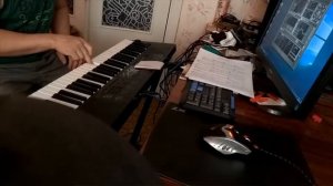 Развлекаю себя дома.