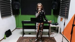 "Ох уж эти гаммы" А. Петряшевой