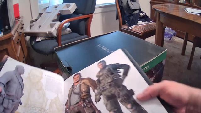 Titanfall Collector's Edition Unboxing смотреть онлайн