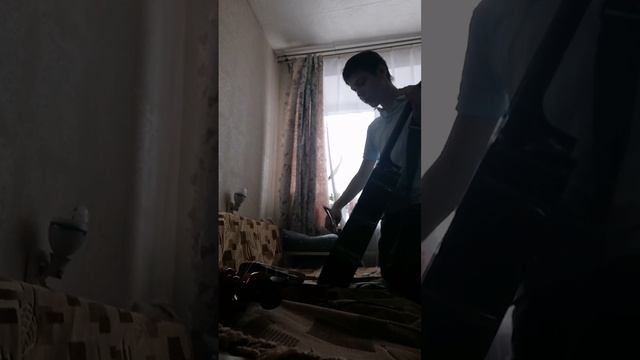 Можно ли играть на скрипке медиатором, а на гитаре смычком, эксперимент музыка, скрипка, гитара