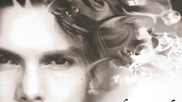 Una Cosa Strana смотреть онлайн