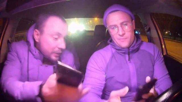 БОРЗЫЙ ПАССАЖИР РЕШИЛ КИНУТЬ ТАКСИСТА