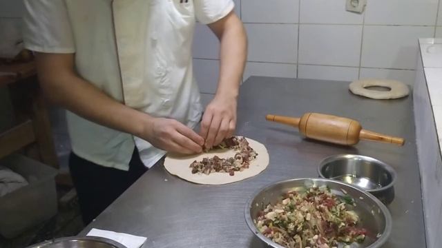 Лепешки необычные с мясом очень вкусные