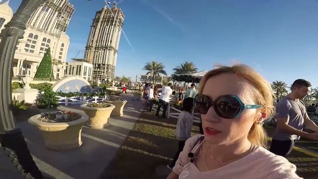 VLOG: Дубай/Елка в отеле St.Regis/Зимний рынок и Санта Клаус/Зимняя атмосфера в Дубае