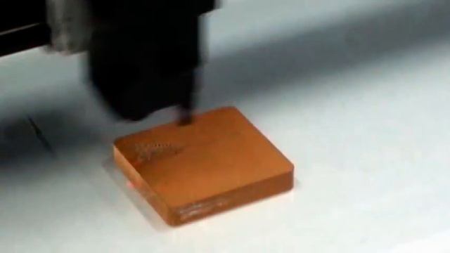 GCC Laserpro---Crystal clear effect on acrylic by using defocus function