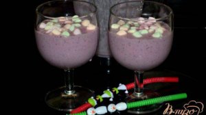 Коктейль ягодный с маршмэллоу