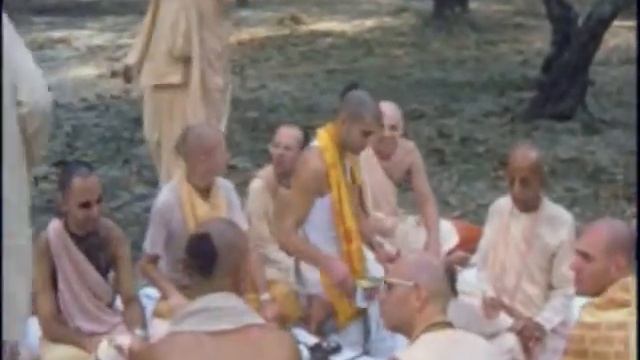 84 Кальккута. Из Кальккуты в Маяпур (Индия). Март 1975 смотреть онлайн