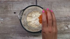 Как приготовить коктейль  Формула 1 Гербалайф с бананом и пряностями