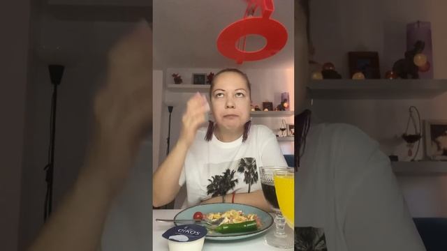 MUKBANG💥/Яичница с колбаской🥤🍛/Острый перец 🌶️🙈/Булка с заморской икрой😋👌/МОЯ ФОБИЯ😢