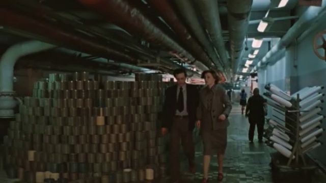 Электротележка в фильме "Москва слезам не верит"