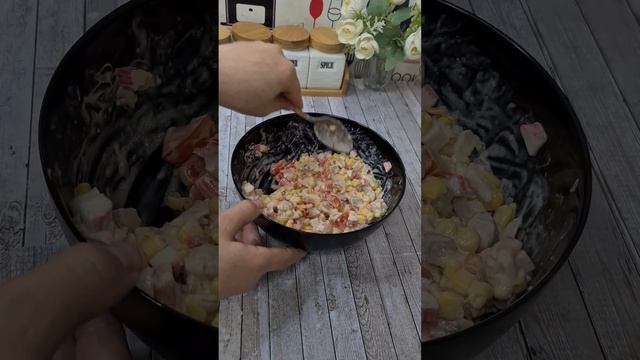 САЛАТ НА НОВЫЙ 2024 ГОД.ПОЛУЧАЕТСЯ ВКУСНО И СЫТНО#рек#салатнановыйгод