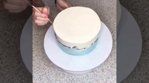 Выравнивание торта крем-чизом и декор изомальтом @sasha_eisner_cake