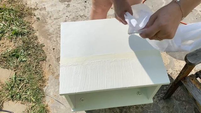 DIY Переделка старой мебели | перекраска тумбочки / перекраска советской тумбочки смотреть онлайн