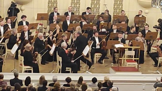 Овации на конверте в Филармонии 31.12.24 смотреть онлайн