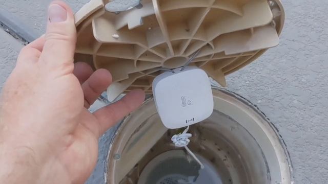 Smart wireless pool thermometer by YoLink works with Android and iPhone