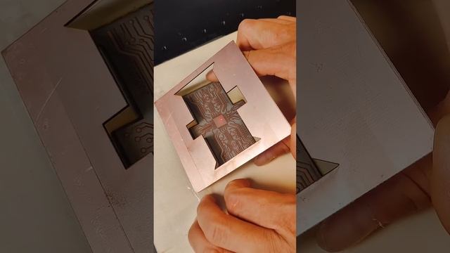 Лазерная печать радиоплаты.