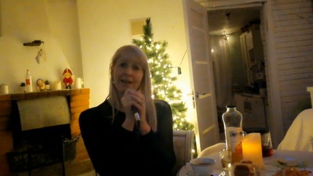 Поем Там где клён шумит.