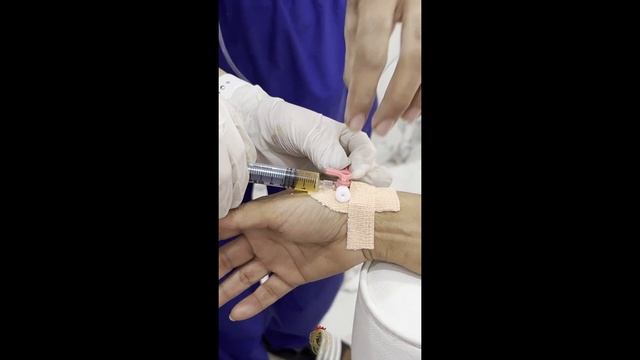 Detoxify & Supercharge Your Body Holistically With IV Nutraceuticals at Hera & Hebe смотреть онлайн