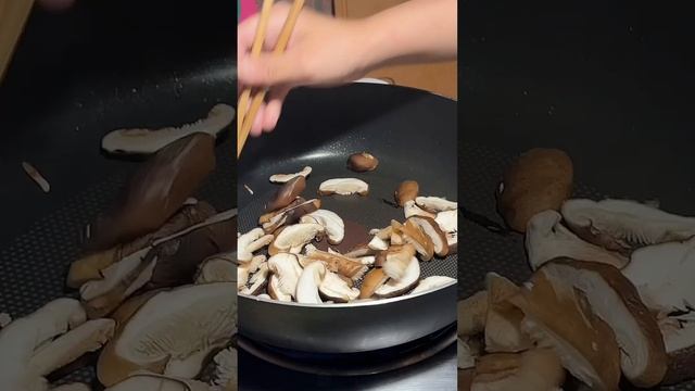 高蛋白超飽減脂料理蝦菇滑蛋豆腐想瘦不會吃請關注卉文更多健康美味、食譜及減重知識都在 ＠adi781210歡迎追蹤#卉文減醣料理#卉文教你又瘦又健康#卉文就這樣瘦了32公斤#卉文教你越吃越瘦#卉文零廚