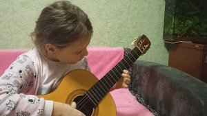 Европа на Гитаре . Играю на гитаре в 7 лет